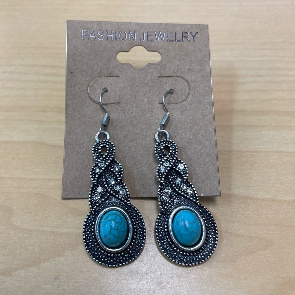 Turquoise & Silver Tone Dangle Fashion Earrings and Bracelet - Picture 4 of 5